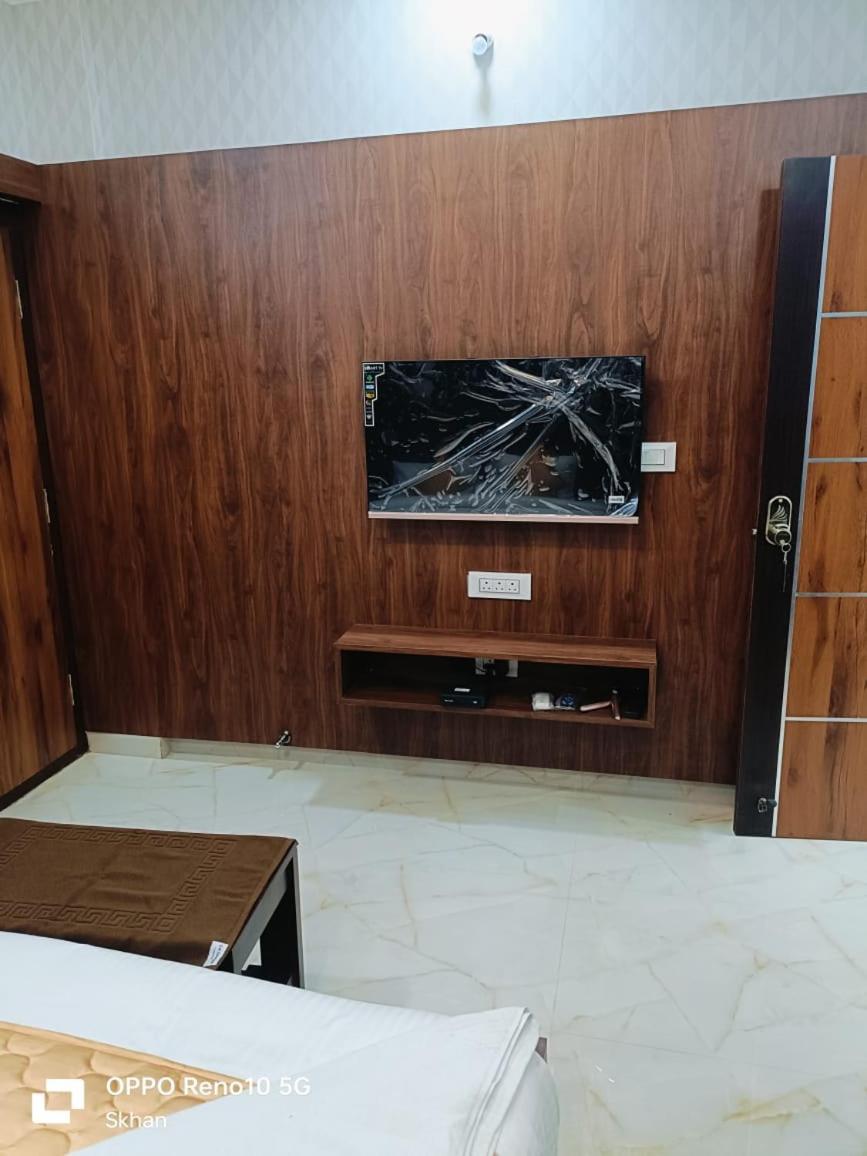 Hotel Golden Residency Kushālnagar Esterno foto