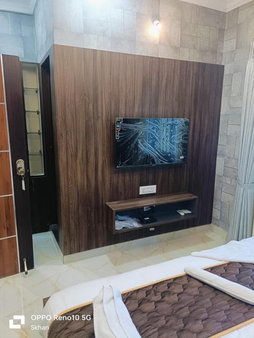 Hotel Golden Residency Kushālnagar Esterno foto