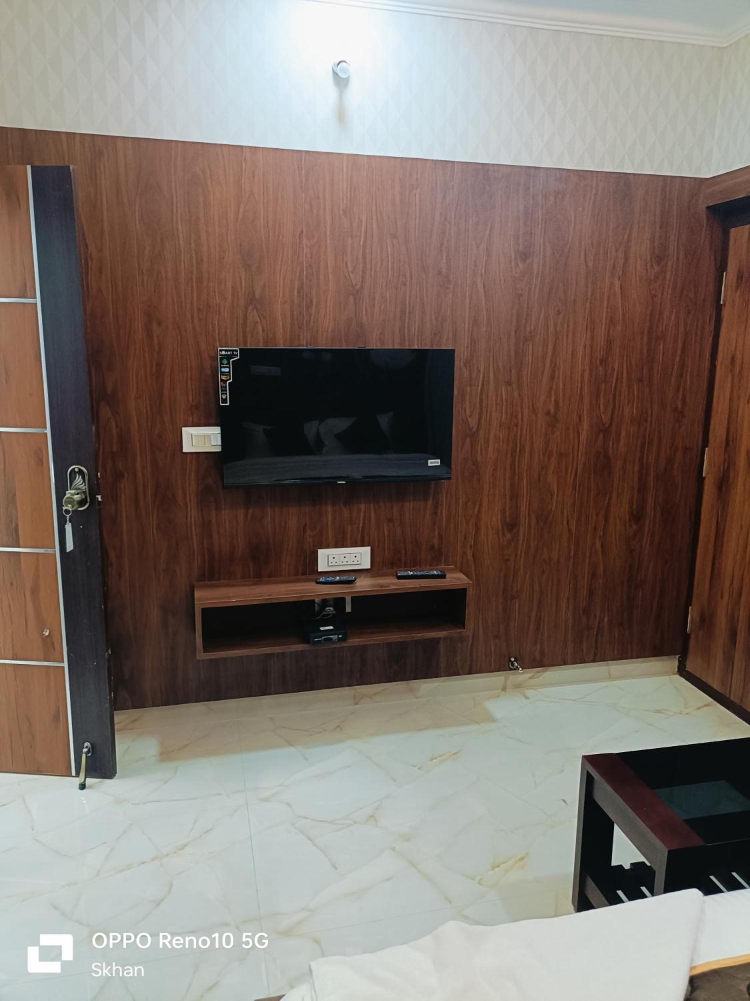 Hotel Golden Residency Kushālnagar Esterno foto